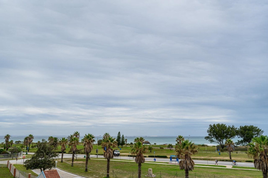 1 Bedroom Property for Sale in Summerstrand Eastern Cape